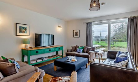7 Bed in Tain 8