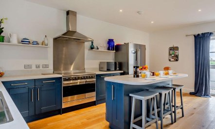 7 Bed in Tain 4