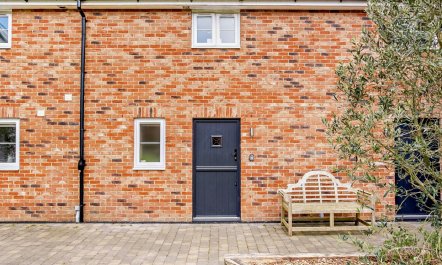 4 Bed in Newport 0