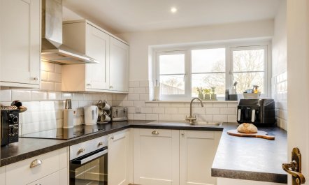 2 Bed in Newport 9
