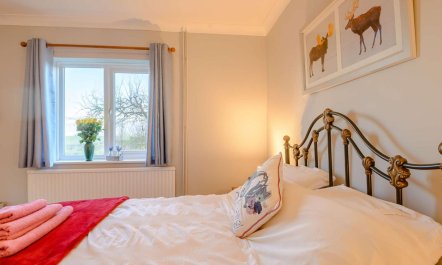 2 Bed in Whitstable 8