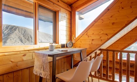 Finch Cabin 6