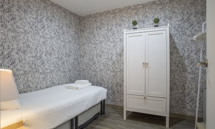 Ivory Oasis 9