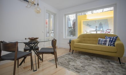 Cl&eacute;rigos Yellow 1
