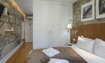 Oak & Pebble 2