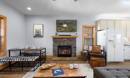 Roaring River Lodge 2