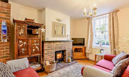 2 Bed in Arundel 1
