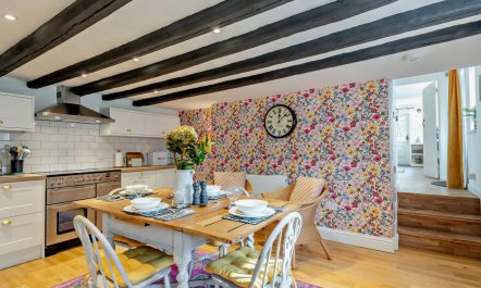 2 Bed in Walsingham 7