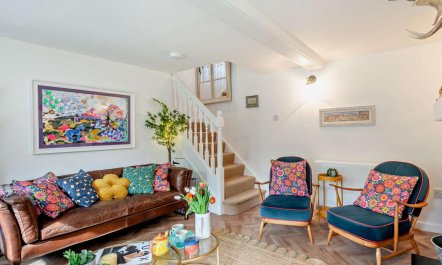 2 Bed in Walsingham 1