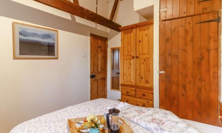2 Bed in Abergavenny 6