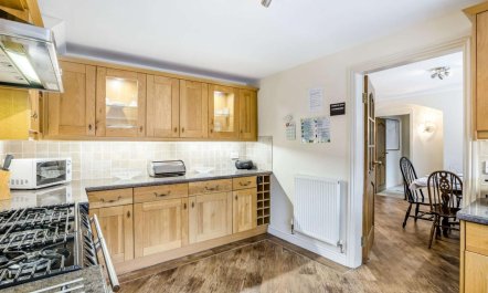 4 Bed in Colwyn Bay 7