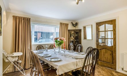 4 Bed in Colwyn Bay 6