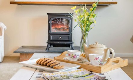 4 Bed in Colwyn Bay 1