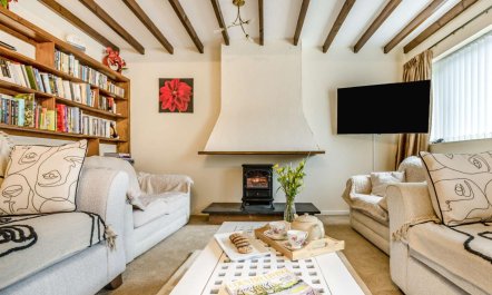 4 Bed in Colwyn Bay 3