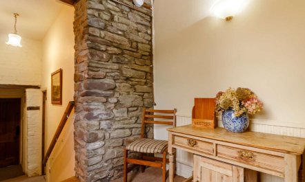 2 Bed in Abergavenny 6