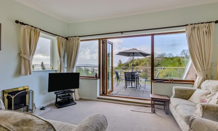2 Bed in Aberdovey 3