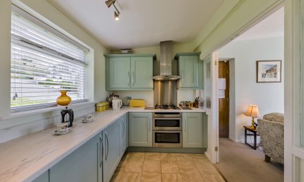 2 Bed in Aberdovey 7
