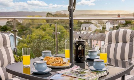 2 Bed in Aberdovey 2