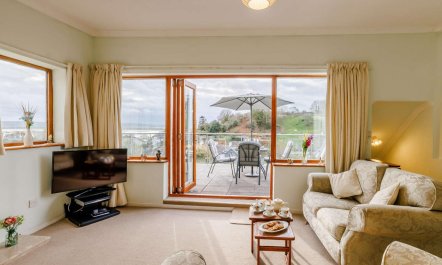 2 Bed in Aberdovey 3