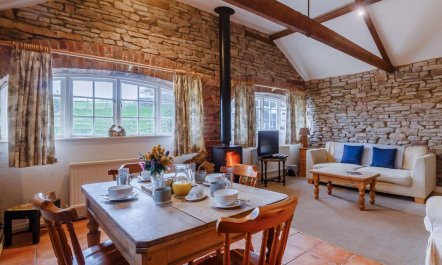 2 Bed in Abergavenny 2