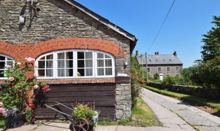 2 Bed in Abergavenny 3