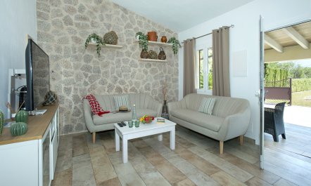 A Portrait of Pollen&ccedil;a 6