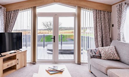 2 Bed in St. Andrews 3