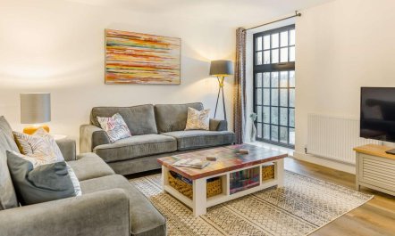 3 Bed in Rye- 1