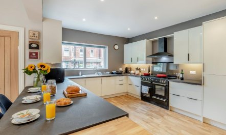 7 Bed in Bridlington 7