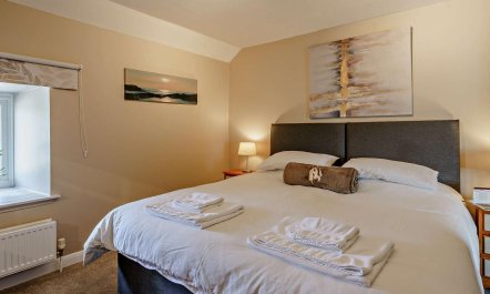 3 Bed in Cosheston 8