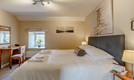3 Bed in Cosheston 7
