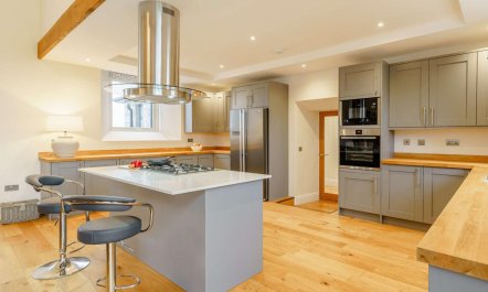 4 Bed in Grange-over-sands 4