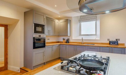 4 Bed in Grange-over-sands 6