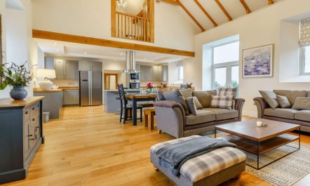 4 Bed in Grange-over-sands 2