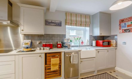 1 Bed in Whitby 6