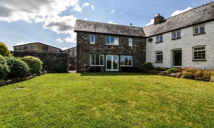 5 Bed in Brecon