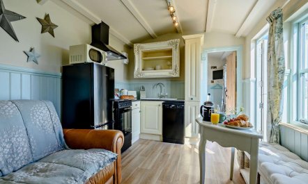 1 Bed in Camelford 5