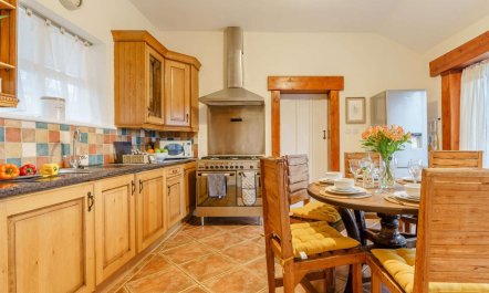 3 Bed in Whitby 2