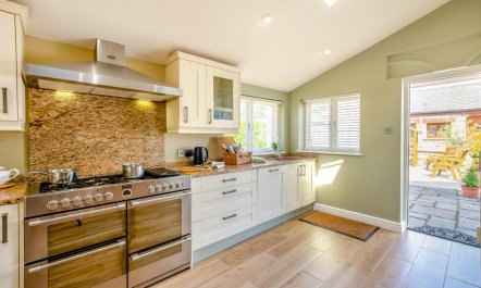 4 Bed in Grange-over-sands 6