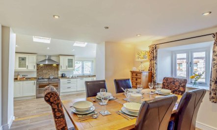 4 Bed in Grange-over-sands 4