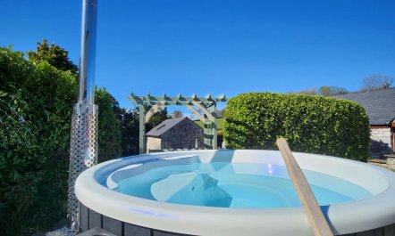 4 Bed in Grange-over-sands