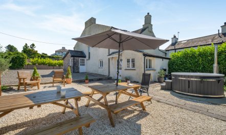 4 Bed in Grange-over-sands 3