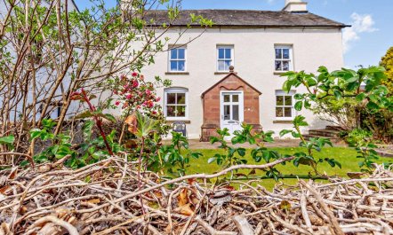 4 Bed in Grange-over-sands 2