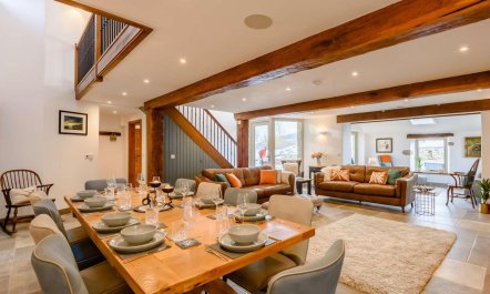 5 Bed in Lancaster 4