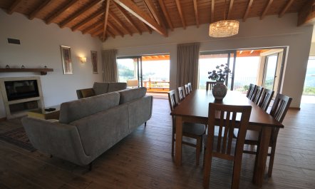 The Sunshine House in the Hills 5