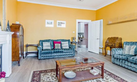 2 Bed in St. Leonards -on- Sea 3