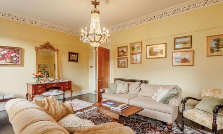 5 Bed in Dunkeld 4