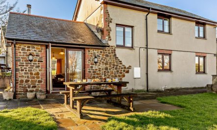 3 Bed in Ilfracombe 2