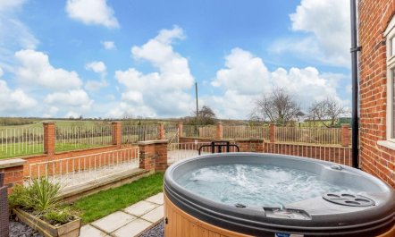2 Bed in Newark