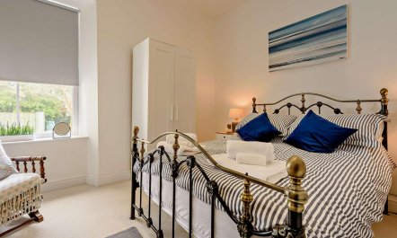 2 Bed in Tenby 8